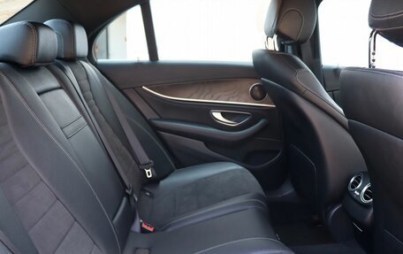 Mercedes-Benz E-Класс, 2018 год, 2 799 000 рублей, 19 фотография