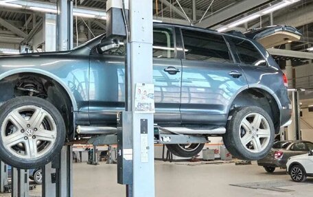 Volkswagen Touareg III, 2003 год, 800 000 рублей, 6 фотография