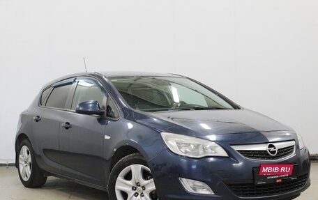 Opel Astra J, 2010 год, 670 000 рублей, 3 фотография