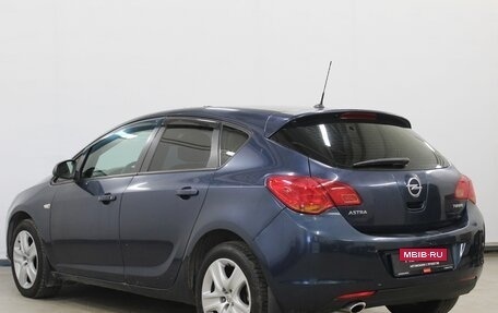 Opel Astra J, 2010 год, 670 000 рублей, 6 фотография