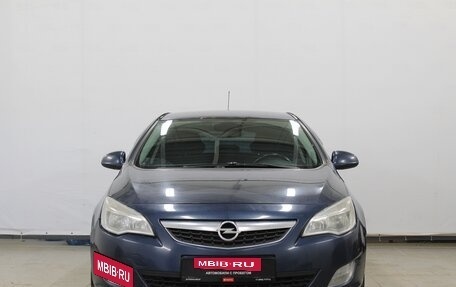 Opel Astra J, 2010 год, 670 000 рублей, 2 фотография