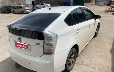 Toyota Prius, 2011 год, 1 050 000 рублей, 4 фотография
