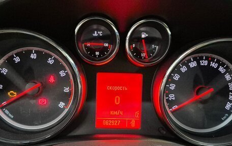 Opel Astra J, 2011 год, 800 000 рублей, 3 фотография