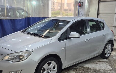 Opel Astra J, 2011 год, 800 000 рублей, 8 фотография