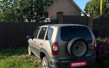 Chevrolet Niva I рестайлинг, 2011 год, 330 000 рублей, 1 фотография