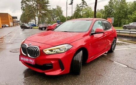 BMW 1 серия, 2019 год, 2 500 000 рублей, 2 фотография