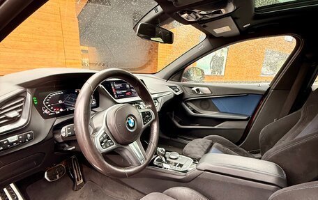 BMW 1 серия, 2019 год, 2 500 000 рублей, 7 фотография
