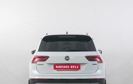 Volkswagen Tiguan II, 2019 год, 2 549 000 рублей, 4 фотография