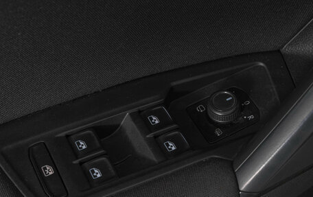 Volkswagen Tiguan II, 2019 год, 2 549 000 рублей, 22 фотография