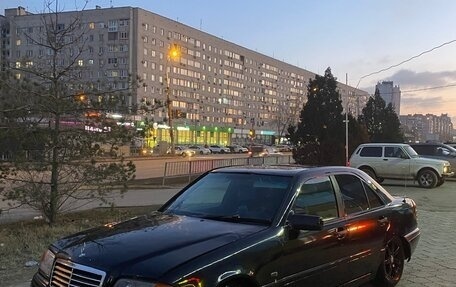 Mercedes-Benz C-Класс, 1996 год, 270 000 рублей, 2 фотография