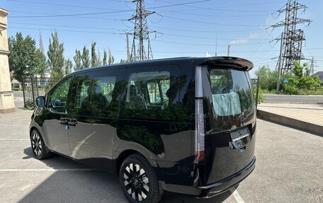 Hyundai Staria, 2025 год, 7 798 000 рублей, 7 фотография