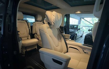 Mercedes-Benz V-Класс, 2025 год, 15 300 000 рублей, 10 фотография