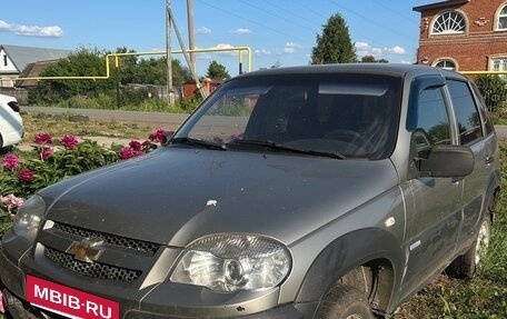Chevrolet Niva I рестайлинг, 2011 год, 330 000 рублей, 3 фотография