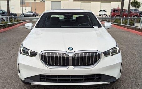 BMW 5 серия, 2025 год, 7 970 457 рублей, 2 фотография