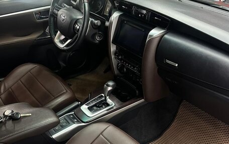 Toyota Fortuner II, 2017 год, 2 800 000 рублей, 2 фотография