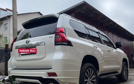 Toyota Land Cruiser Prado 150 рестайлинг 2, 2019 год, 3 750 000 рублей, 3 фотография