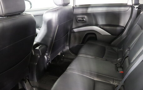 Mitsubishi Outlander III рестайлинг 3, 2010 год, 1 069 990 рублей, 21 фотография