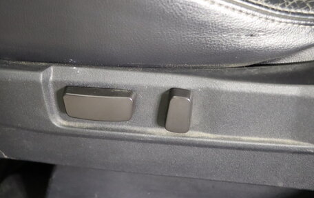 Mitsubishi Outlander III рестайлинг 3, 2010 год, 1 069 990 рублей, 23 фотография