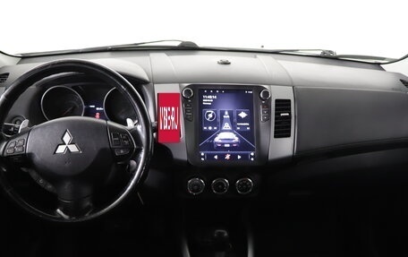 Mitsubishi Outlander III рестайлинг 3, 2010 год, 1 069 990 рублей, 13 фотография