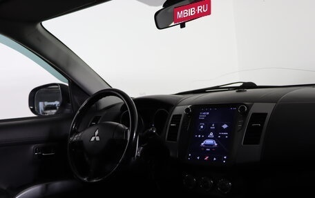 Mitsubishi Outlander III рестайлинг 3, 2010 год, 1 069 990 рублей, 12 фотография