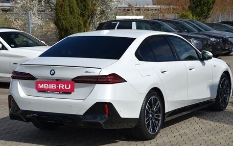 BMW 5 серия, 2025 год, 6 740 000 рублей, 4 фотография