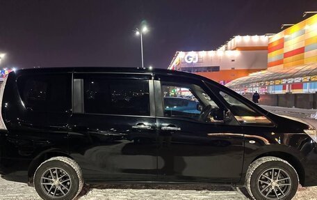 Nissan Serena IV, 2011 год, 1 100 000 рублей, 2 фотография