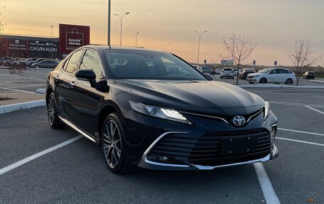 Toyota Camry, 2023 год, 3 500 000 рублей, 2 фотография