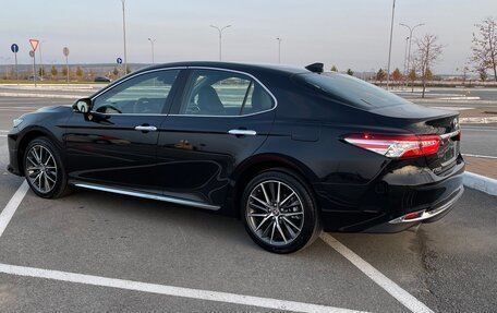 Toyota Camry, 2023 год, 3 500 000 рублей, 6 фотография