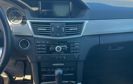 Mercedes-Benz E-Класс, 2009 год, 1 300 000 рублей, 5 фотография