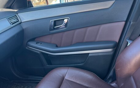 Mercedes-Benz E-Класс, 2009 год, 1 300 000 рублей, 6 фотография