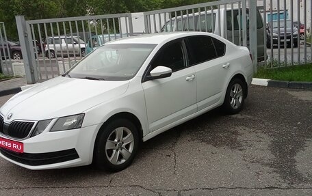 Skoda Octavia, 2018 год, 1 100 000 рублей, 3 фотография