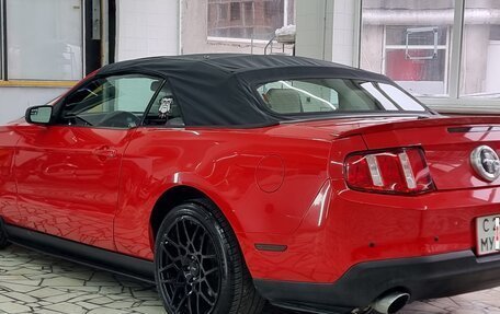 Ford Mustang VI рестайлинг, 2012 год, 2 000 000 рублей, 7 фотография