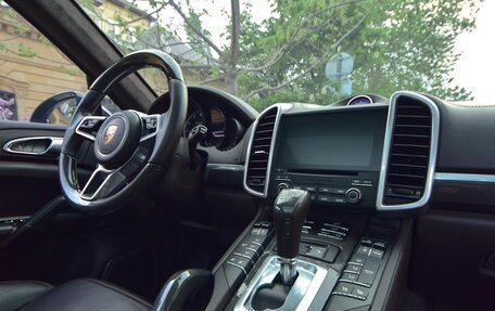 Porsche Cayenne III, 2016 год, 6 450 000 рублей, 12 фотография