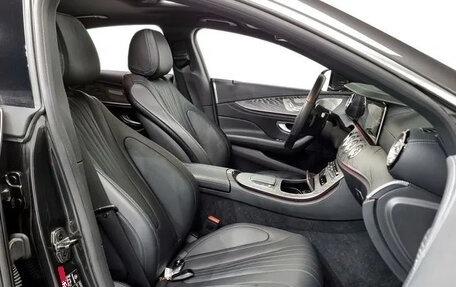 Mercedes-Benz CLS, 2022 год, 5 900 000 рублей, 10 фотография