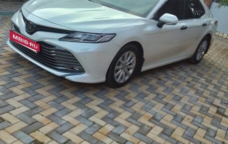 Toyota Camry, 2019 год, 2 790 000 рублей, 4 фотография
