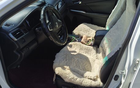 Toyota Camry, 2017 год, 1 850 000 рублей, 2 фотография