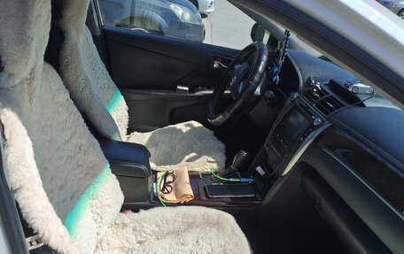 Toyota Camry, 2017 год, 1 850 000 рублей, 6 фотография