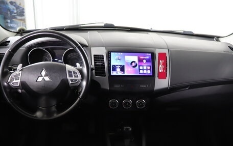 Mitsubishi Outlander III рестайлинг 3, 2012 год, 1 069 990 рублей, 13 фотография