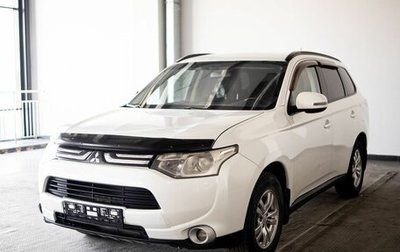 Mitsubishi Outlander III рестайлинг 3, 2013 год, 1 695 000 рублей, 1 фотография