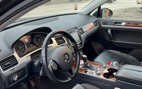 Volkswagen Touareg III, 2011 год, 1 790 000 рублей, 9 фотография