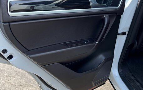 Volkswagen Touareg III, 2016 год, 4 200 000 рублей, 9 фотография