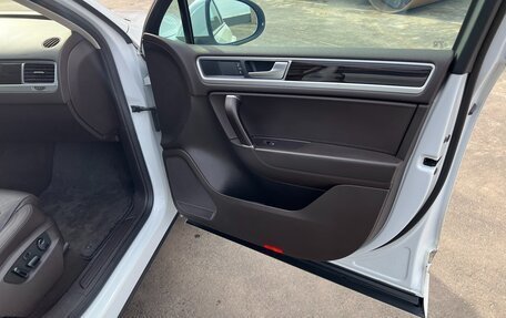 Volkswagen Touareg III, 2016 год, 4 200 000 рублей, 17 фотография