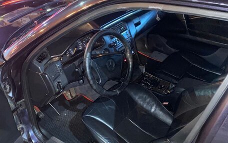Mercedes-Benz E-Класс, 1997 год, 535 000 рублей, 3 фотография