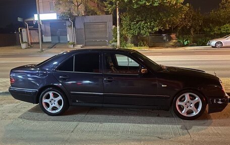 Mercedes-Benz E-Класс, 1997 год, 535 000 рублей, 12 фотография