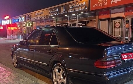Mercedes-Benz E-Класс, 1997 год, 535 000 рублей, 8 фотография