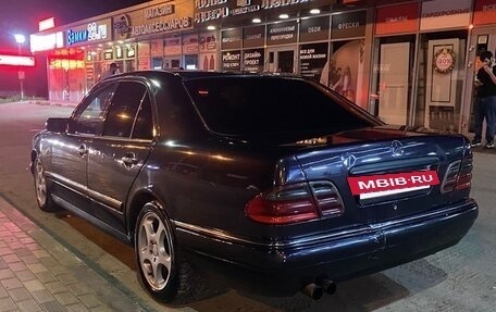 Mercedes-Benz E-Класс, 1997 год, 535 000 рублей, 10 фотография