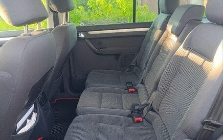 Volkswagen Touran III, 2005 год, 650 000 рублей, 8 фотография