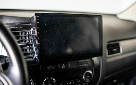 Mitsubishi Outlander III рестайлинг 3, 2013 год, 1 695 000 рублей, 11 фотография