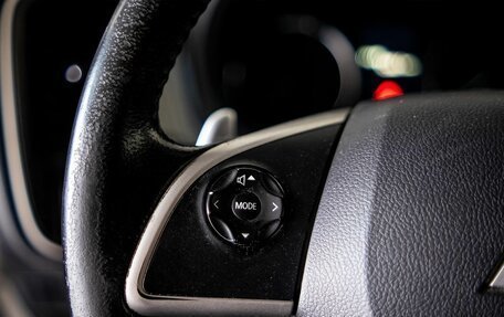 Mitsubishi Outlander III рестайлинг 3, 2013 год, 1 695 000 рублей, 13 фотография