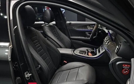 Mercedes-Benz E-Класс, 2022 год, 4 710 000 рублей, 10 фотография